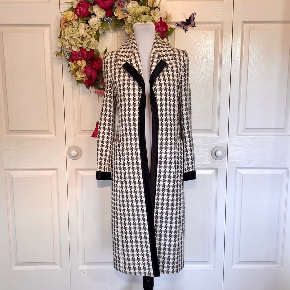 💼 Houndstooth Tweed Lapel Long Coat